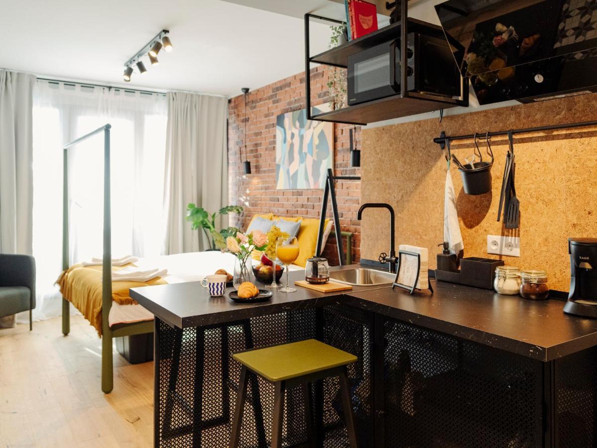 Les Charmes D'elisabeth Apartment *